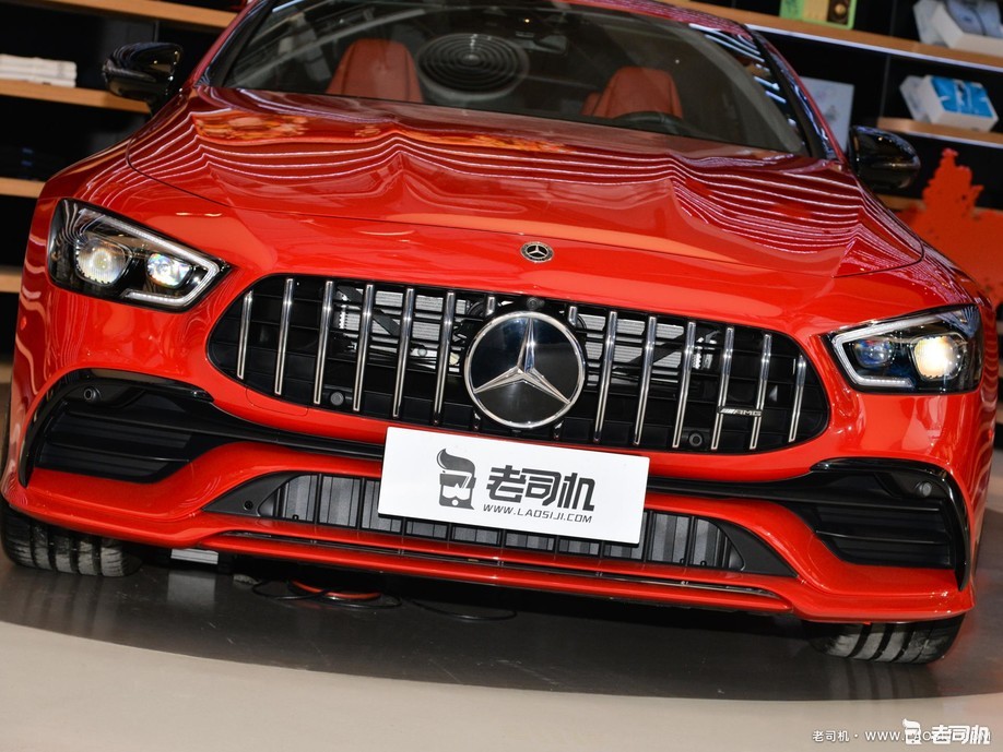 「到店实拍」向保时捷开炮,能拉三个妹子的AMG GT了解一下