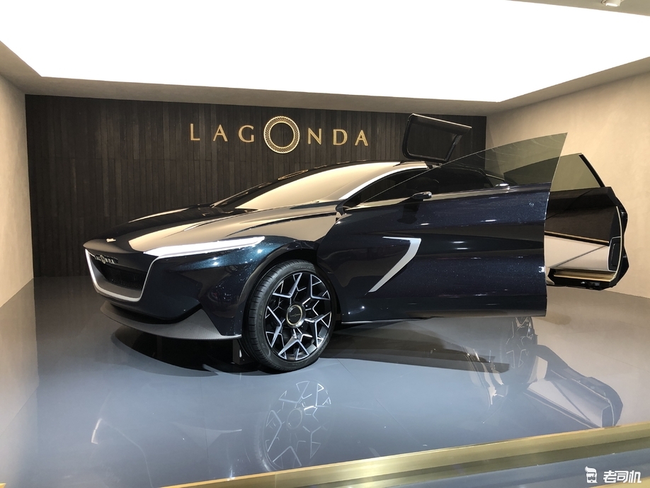 “阿斯顿·马丁“有新的文章更新，请注意查收