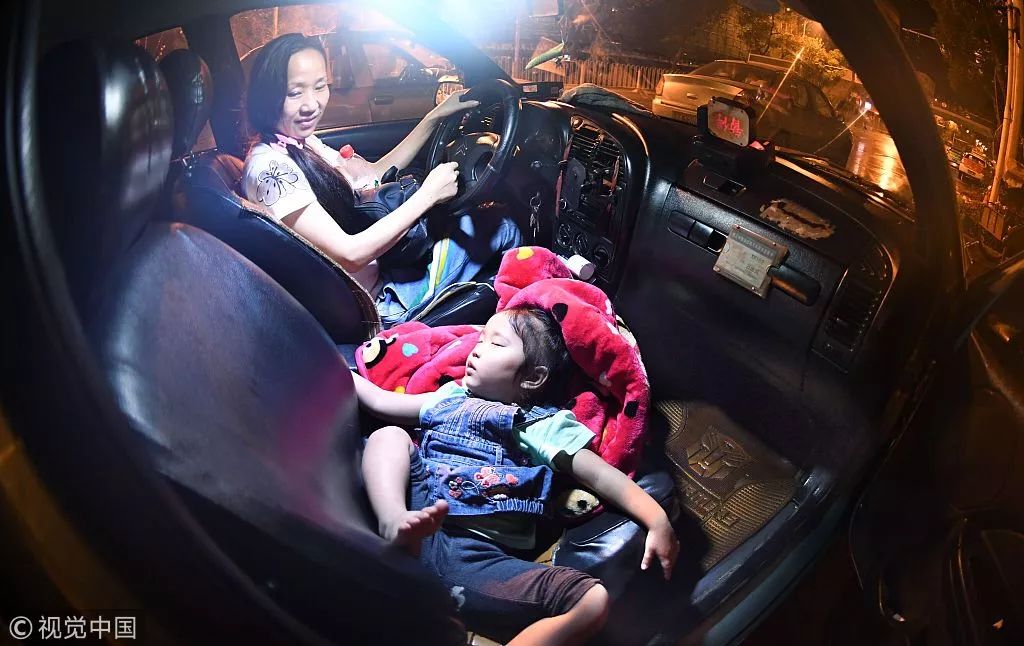 被老公拉黑微信,二胎妈妈反应太扎心