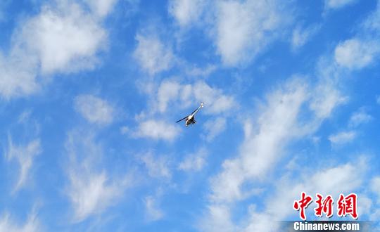 AV500W是中国航空工业集团针对军贸需求,自主研制的的一款轻型察打无人直升机。江西省委军民融合办供图