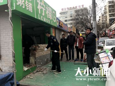 文化宫小区老旧社区改造,首日拆除违建300余平