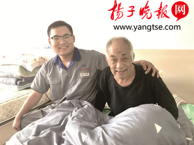 小时候我是你的宝贝,现在你是我的宝贝 孝心男