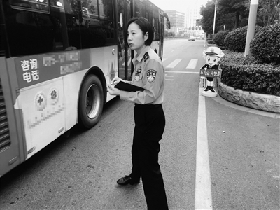 与假牌车套牌车较量“速度与激情”