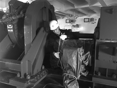 连线万里外“远望号”上的年轻人： 我们和“嫦娥”有个约定