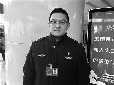 人大代表昨天报到 看看他们都在关心啥