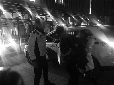 两地交警携手护送 病重患儿得以安全就医