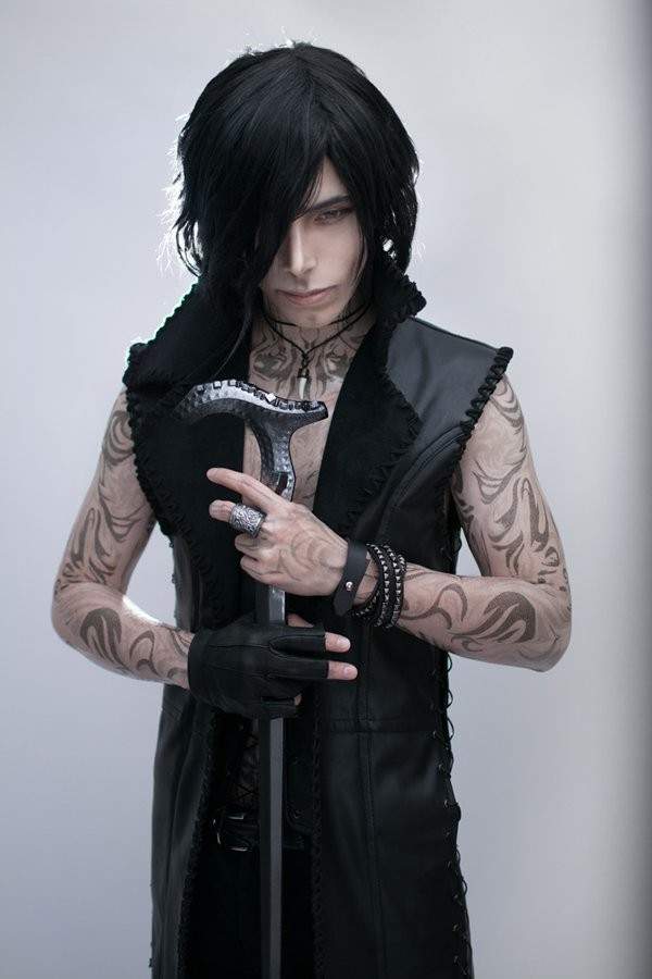 国外小哥哥COS《鬼泣5》角色V 还原贼高,神似本尊