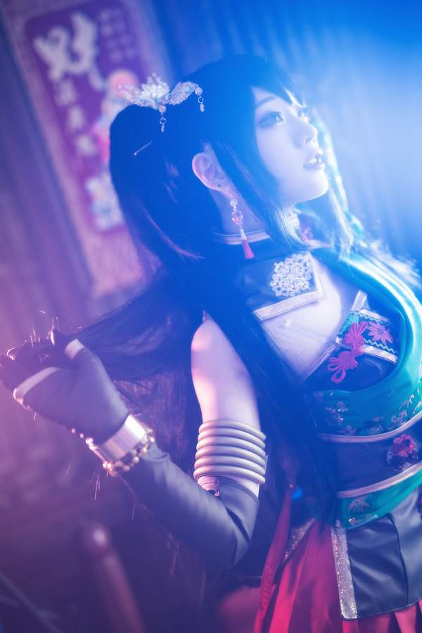 韩国美女Cos《真三国无双8》关银屏 娇俏可爱活力十足