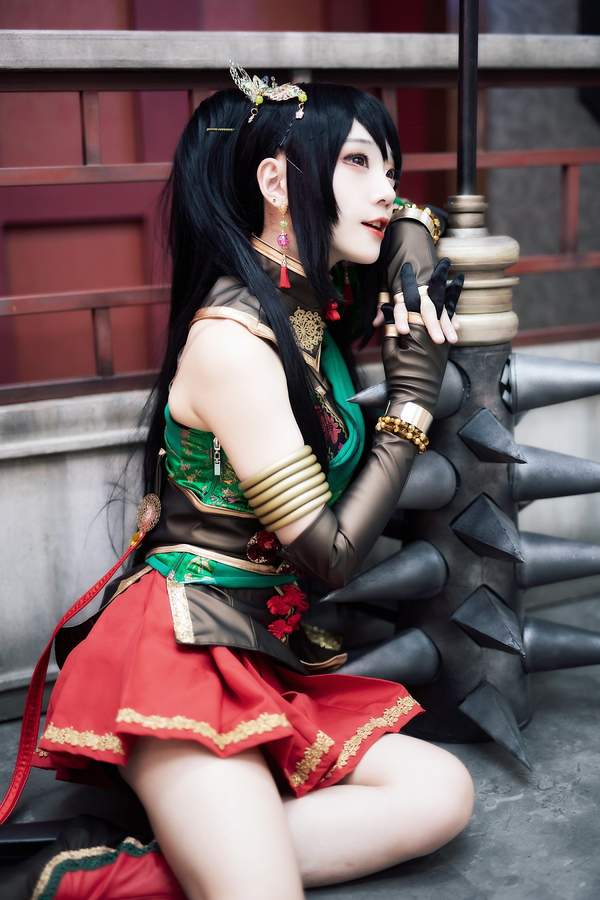 韩国美女Cos《真三国无双8》关银屏 娇俏可爱活力十足