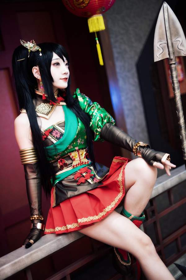 韩国美女Cos《真三国无双8》关银屏 娇俏可爱活力十足