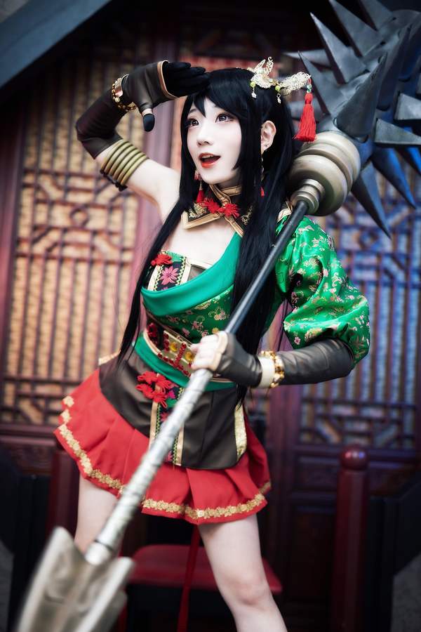 韩国美女Cos《真三国无双8》关银屏 娇俏可爱活力十足