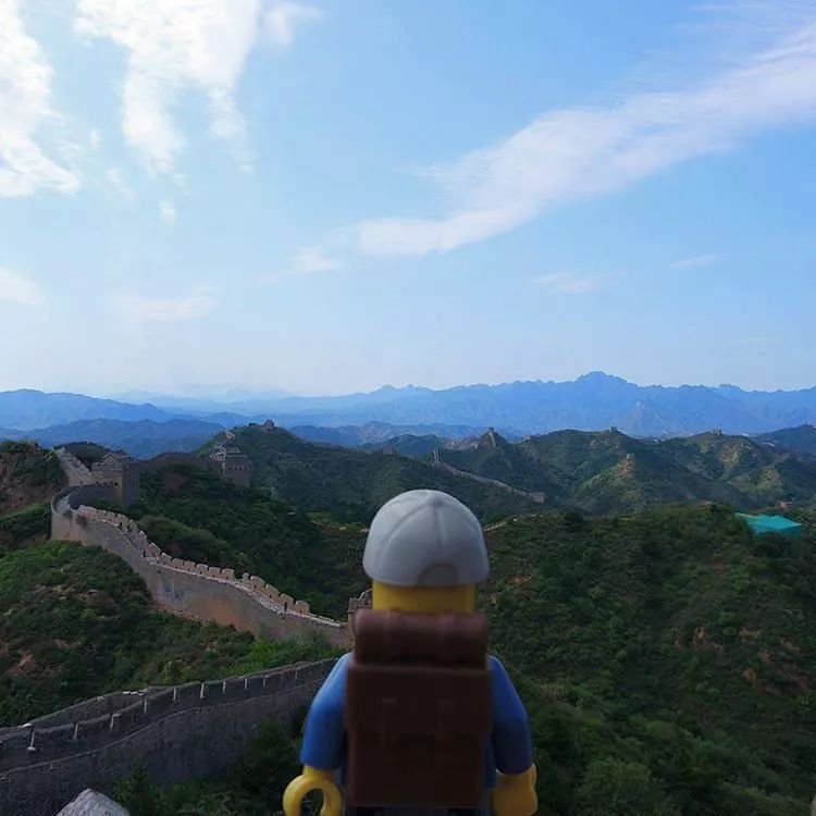 双语 · 趣闻 | 带着乐高小人儿去旅行