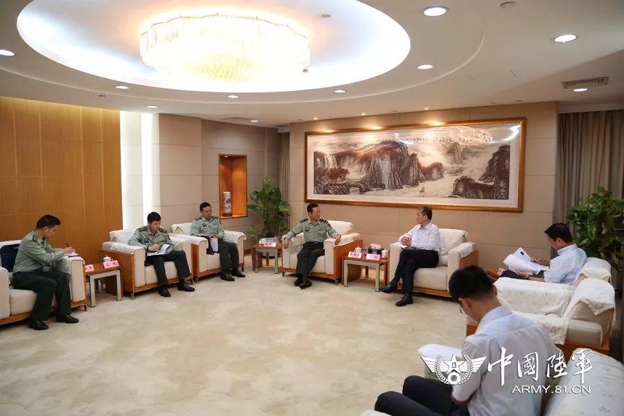 ▲到地方党委政府上门推荐转业干部。