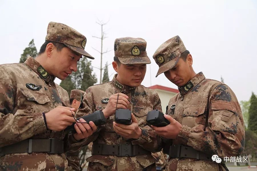 从严组织首长机关训练:训练日,第82集团军某旅
