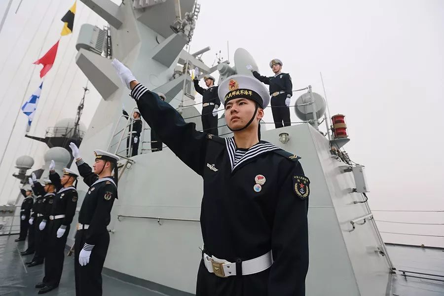 中国海军第二十九批护航编队起航,百名家属码头送行