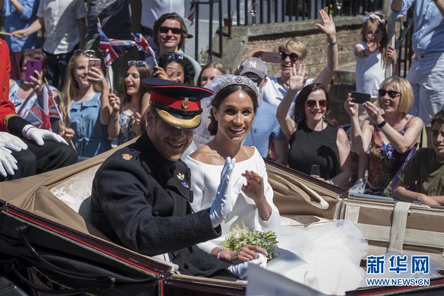 英国哈里王子与梅根·马克尔在温莎城堡举行婚