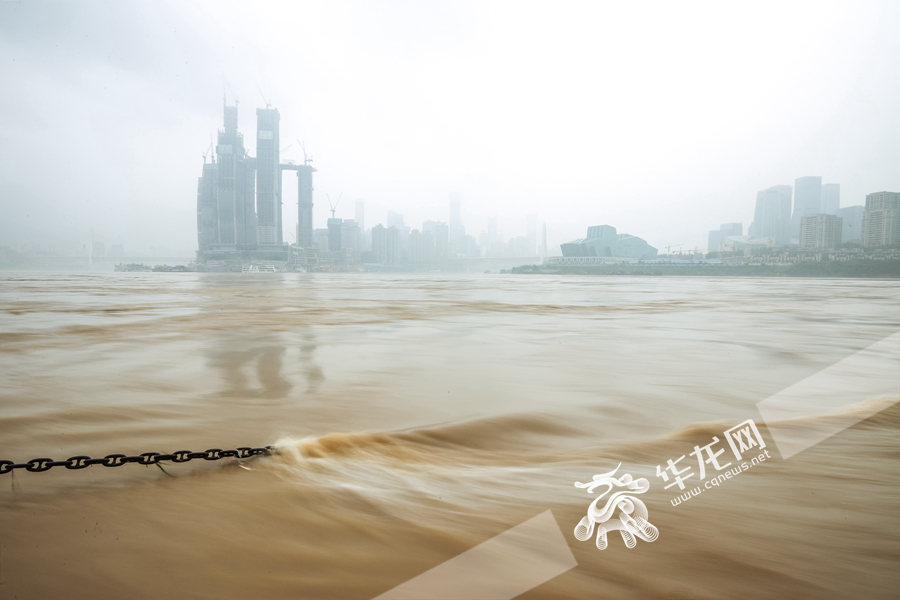高清组图|今年以来最大过境洪水通过重庆主城