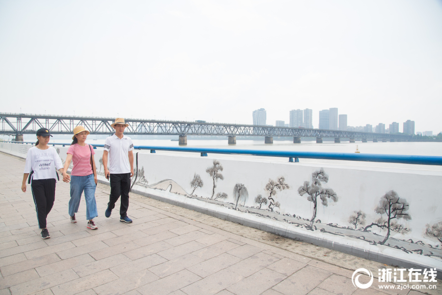 三只松鼠快递箱内发现仓鼠？回应：已内部溯源排查