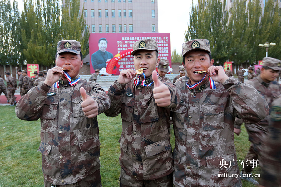 第76集团军某旅举行首届铁锤子杯军事体育运