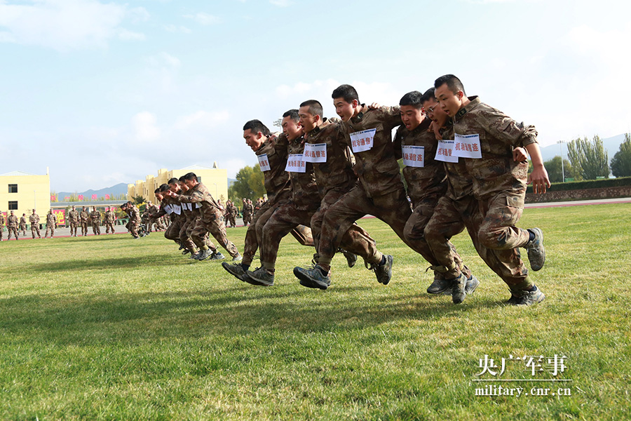 第76集团军某旅举行首届铁锤子杯军事体育运