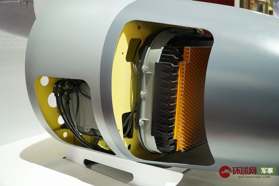 全球首创!中国风冷有源相控阵雷达亮相航展