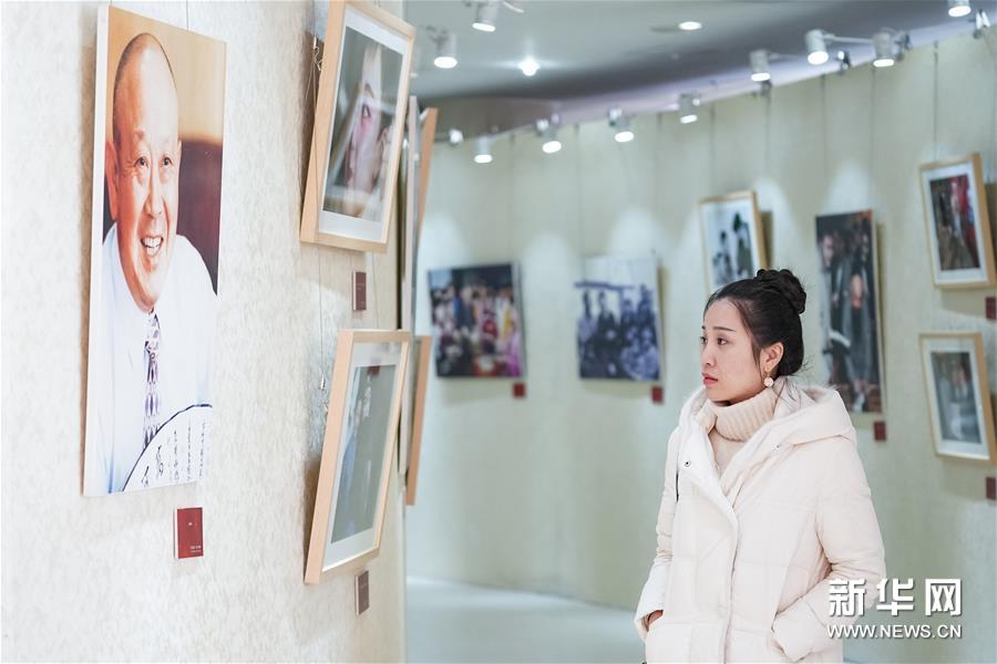 中国文联知名老艺术家艺术成就展开幕