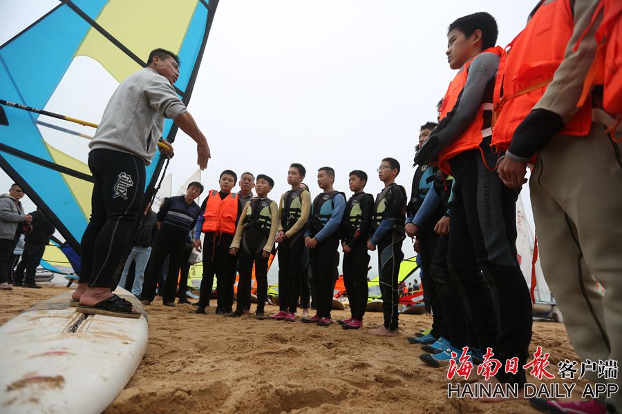 美议员：特朗普与利比亚国民军司令的通话引起地区混乱