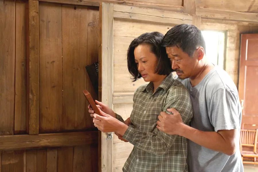 “闺蜜一家杀了我两个孩子，但我只能笑着原谅”