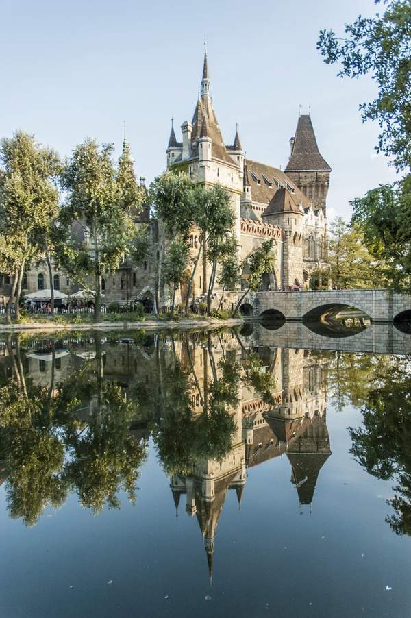 Netflix《巫师》真人剧拍摄片花 壮阔城堡景色美如画