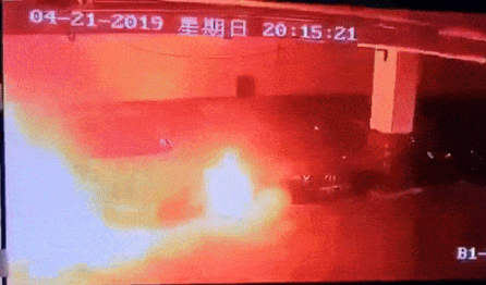 特斯拉自燃事件剖析：电动汽车自燃给人的逃生时间只有两秒