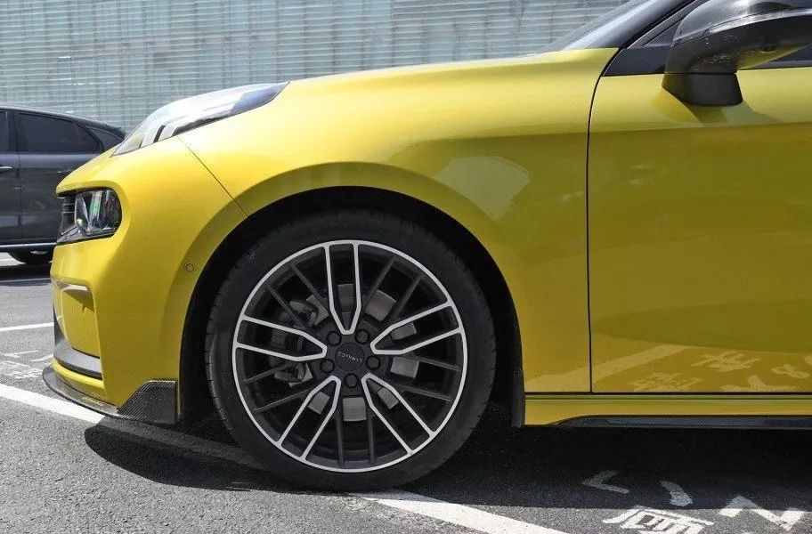 2.0T+8AT,5.9秒破百,这辆国产车比合资竞品实力还强!