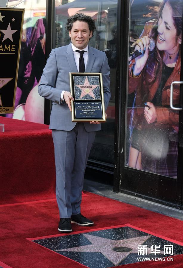 指挥家杜达梅尔添星好莱坞