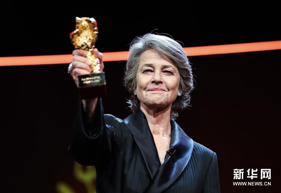 英国演员夏洛特·兰普林获得第69届柏林电影节终身成就奖