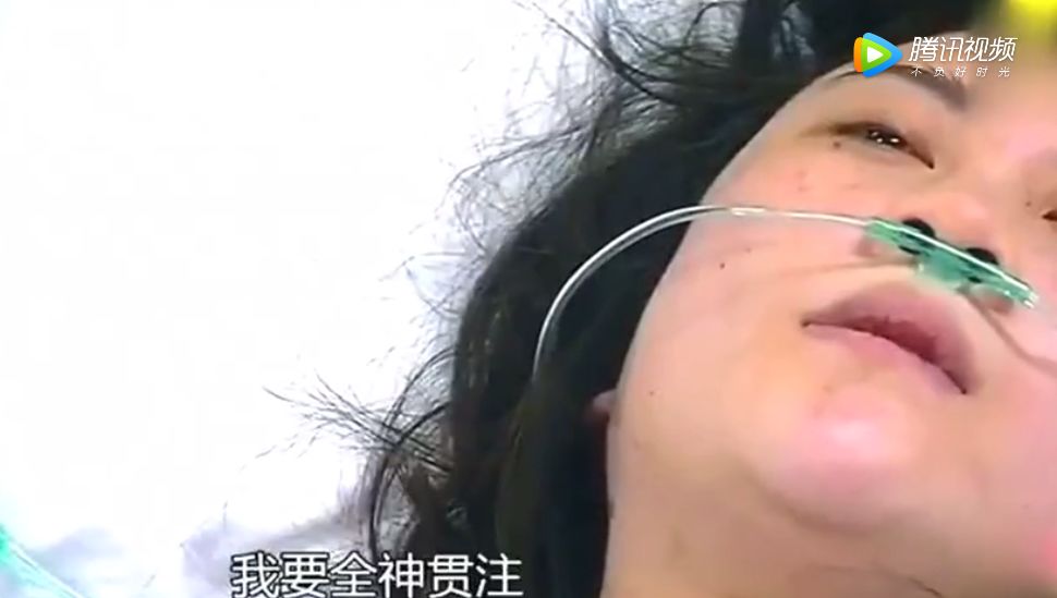 4分钟顺产视频曝光,丈夫的反应让人沉默:哪个