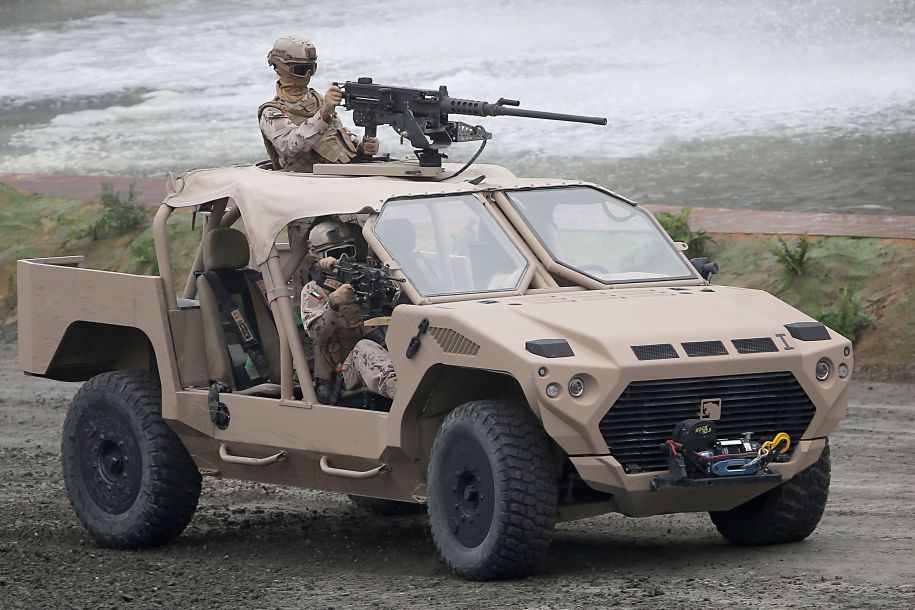 中国军工多款武器亮相阿布扎比防务展 与欧美