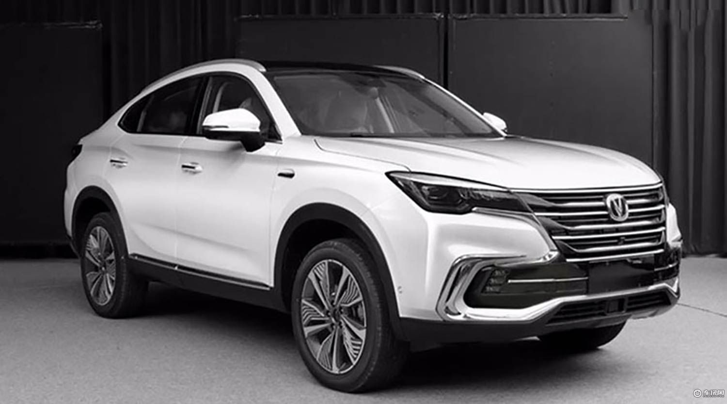 长安CS85申报图曝光 新车定位中型轿跑SUV