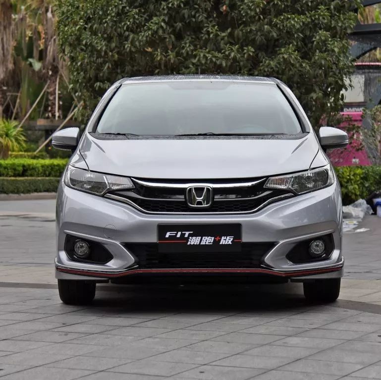 能装快跑还省油，人生第一辆车就买它！