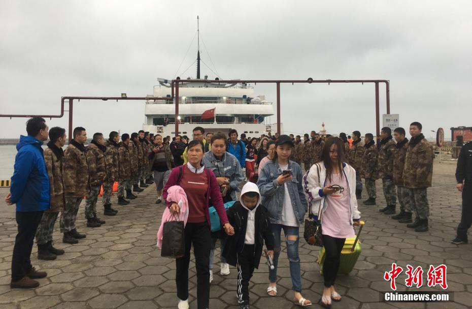 主播进大棚　乐享“花经济” 产值2.3亿元