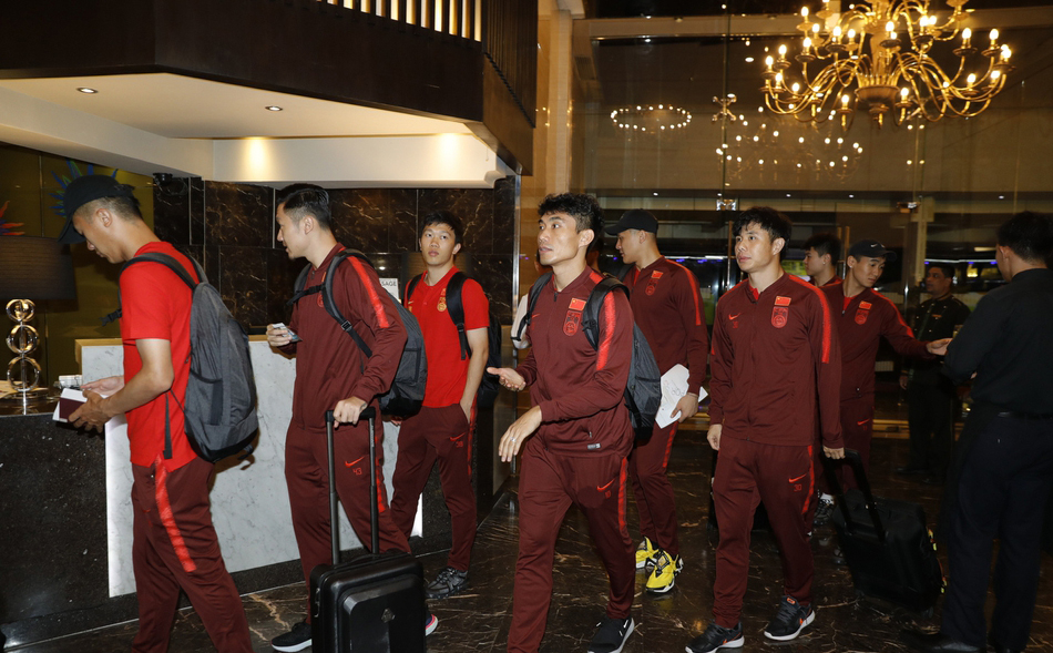  中国国家队抵达菲律宾巴科洛德下榻酒店。  