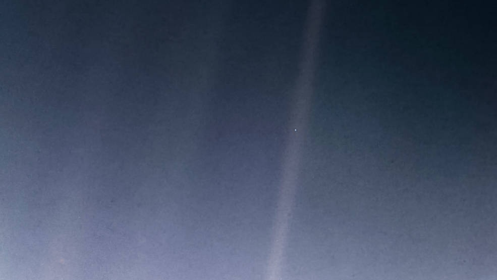 NASA重洗著名照片暗淡蓝点：摄于地球60亿公里外｜蓝点｜NASA