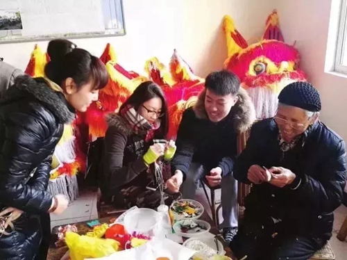 艺术学院师生在弥渡调研