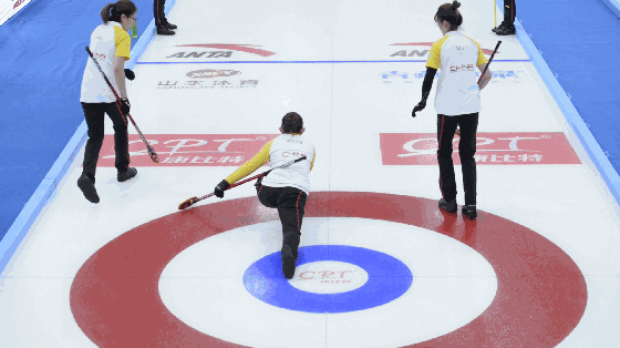 摩擦，“似魔鬼的步伐”，冰壶怎么玩你知道吗？