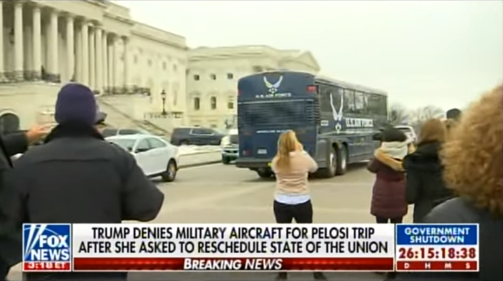 政府关门 你佩洛西还去什么阿富汗啊