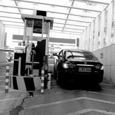 陡坡起步熄火太丢人，不到6万买带Ta的SUV让你重振雄风