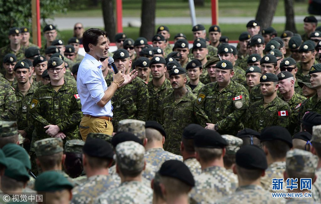 特鲁多北约峰会前夕造访拉脱维亚军事基地 与士兵一同跑步锻炼