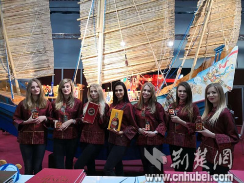 楚酒劲牌等中国名酒组团出海 洋气亮相波兰国