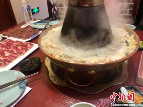 满族富察氏火锅 孙博妍 摄