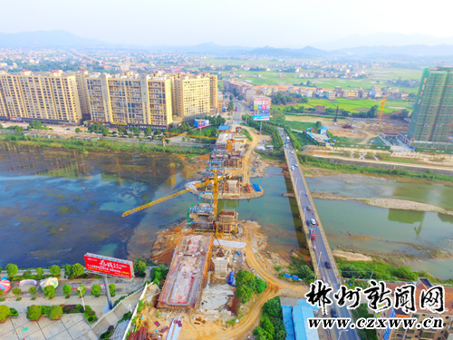 安仁大桥重建工程进展顺利