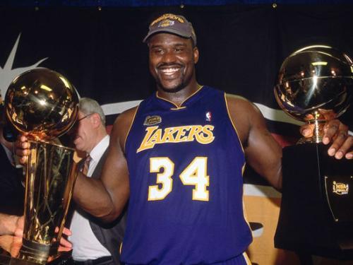 詹姆斯跟奥尼尔的比赛 6HX0-hiycyfw4364245.jpg