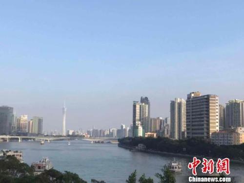 资料图:广州市珠江沿岸。许青青 摄